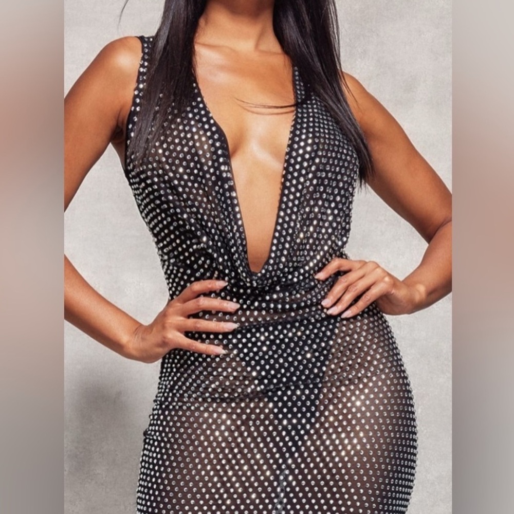 Naomi Campbell × PLT Embellished Mesh
Cowl Neck Bodycon Dress